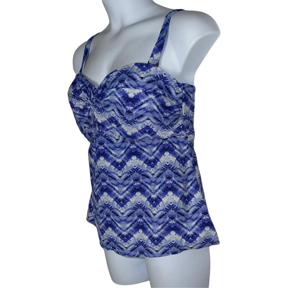Catalina Tie Dye Zig Zag Blue Adjustable Tankini Swim Top Womens Plus Size 1X - Picture 5 of 9